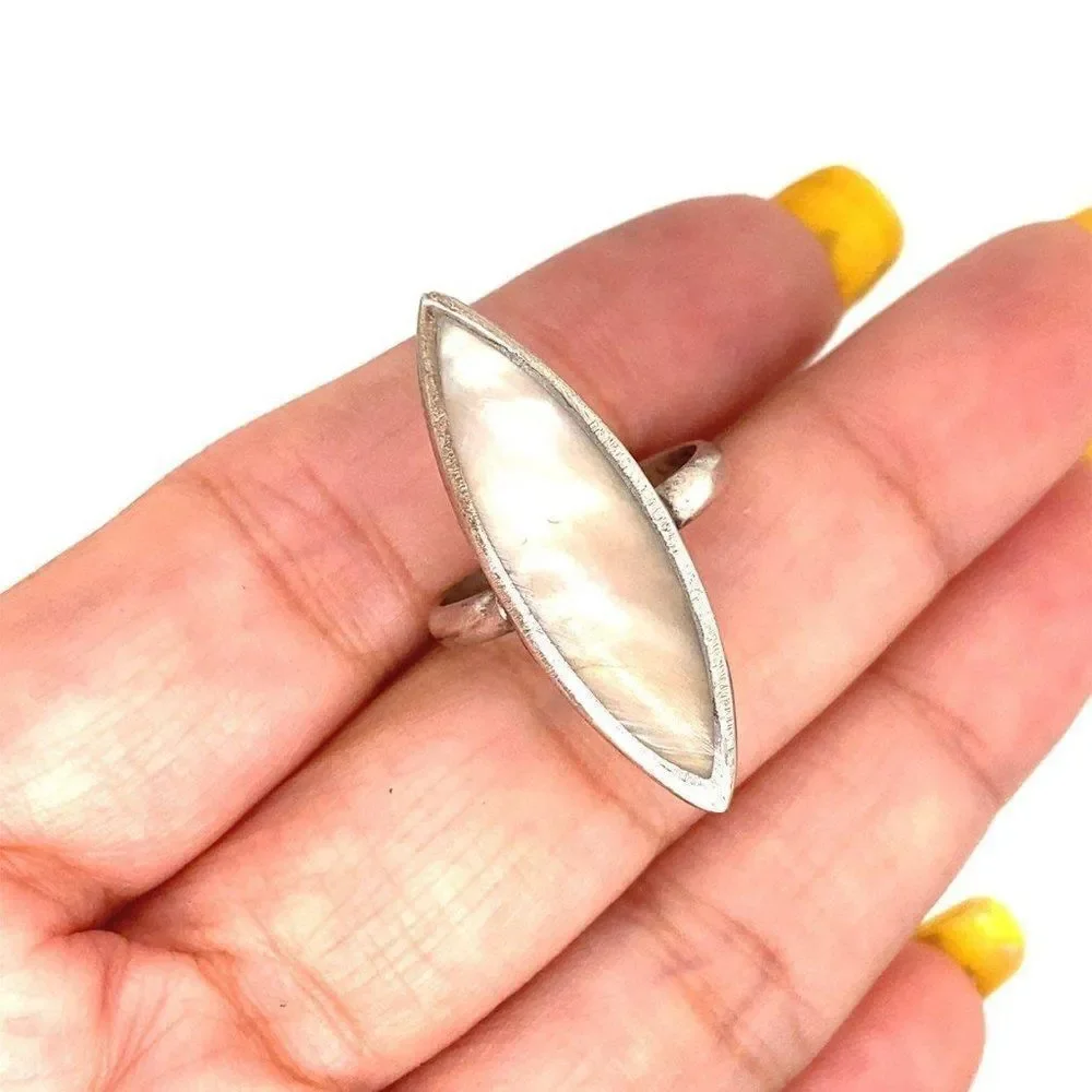 Silver Ring (Sz 5.5)‎